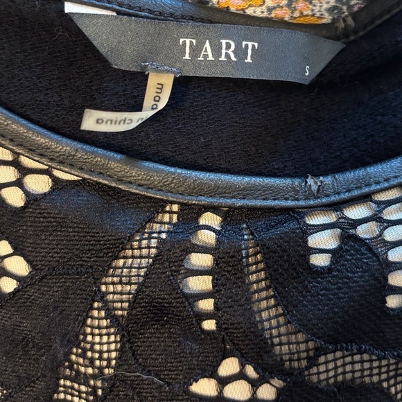 shirt size small - Picture 6 of 8